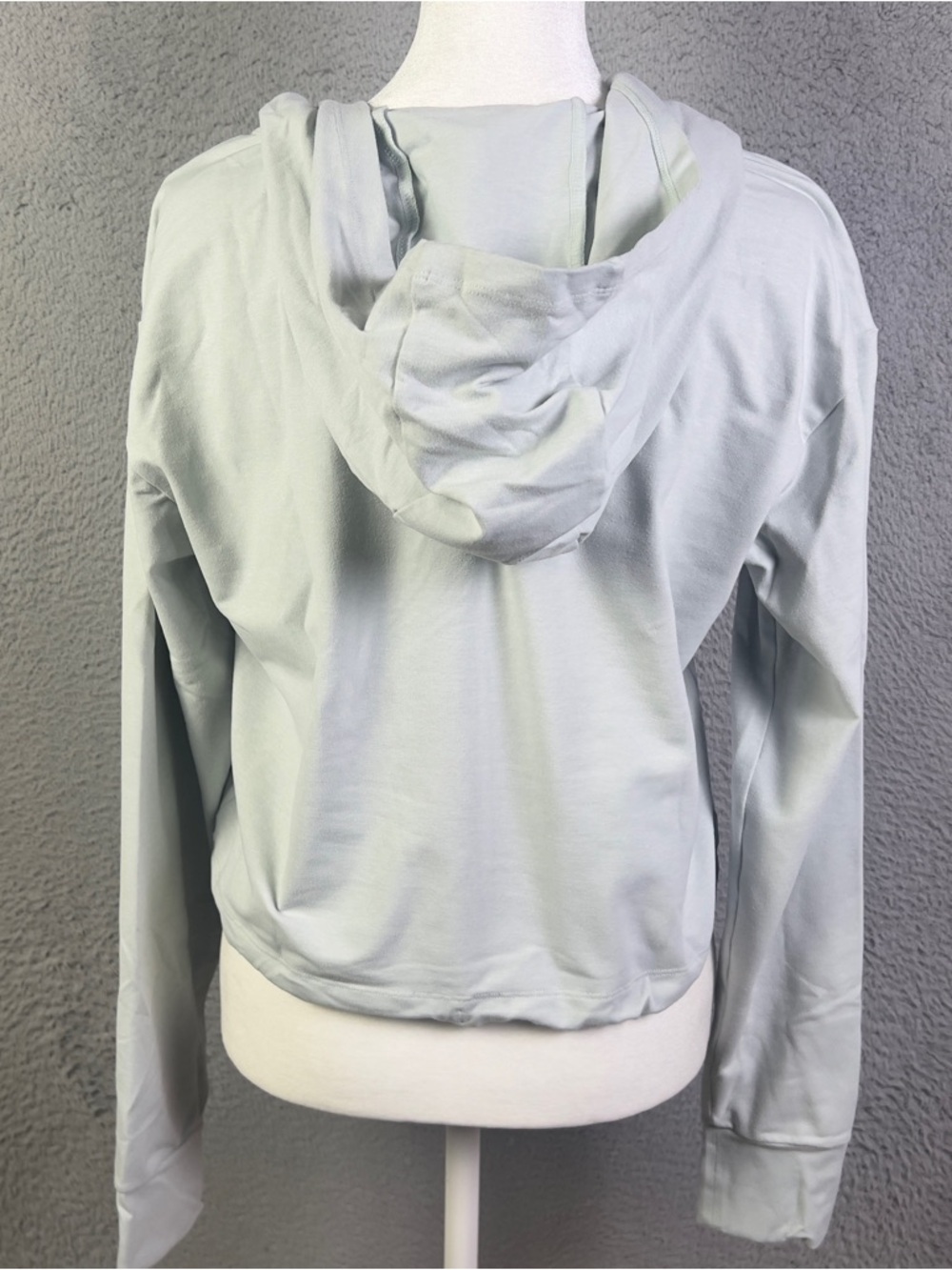 Gymshark Hoodie Womens Medium Light Green Cropped Long Sleeve Athletic Preppy - Picture 3 of 7